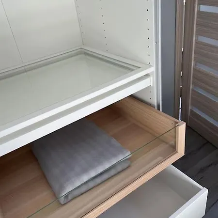 Minimalist Apartment-free Parking, Self Check In Riga