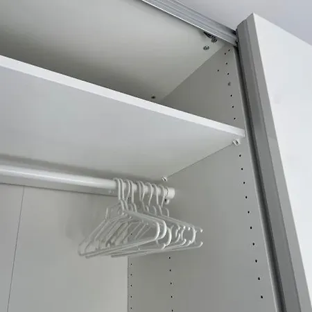 Minimalist Apartment-free Parking, Self Check In Dzīvoklis Riga