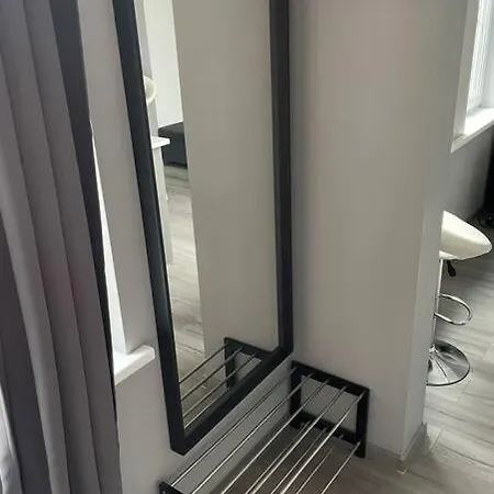 Apartment Minimalist Apartment-free Parking, Self Check In Riga