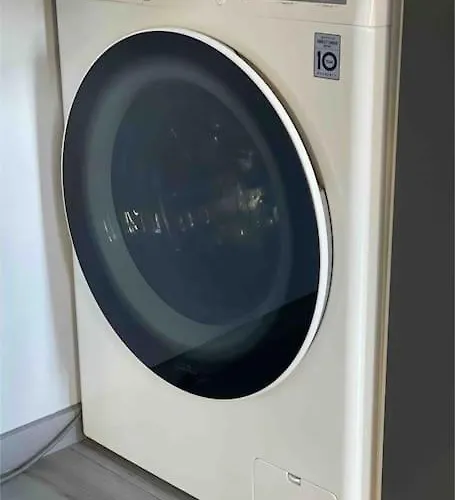 Minimalist Apartment-free Parking, Self Check In *