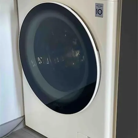 Minimalist Apartment-free Parking, Self Check In *